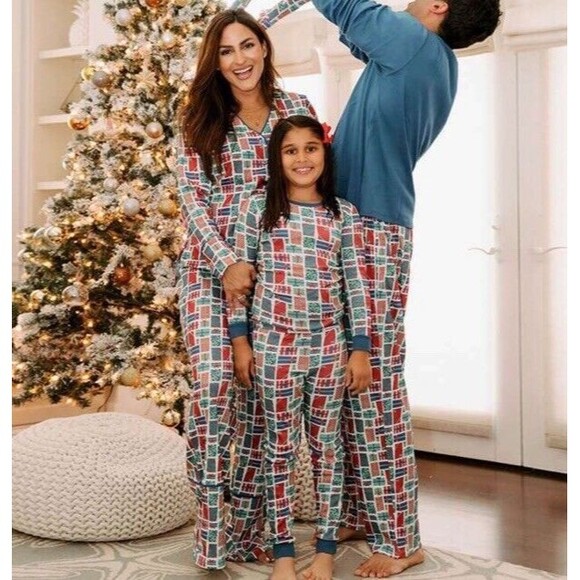 Summersalt x Cheree Berry Live in the Presents Christmas Pajama Set Medium EUC - Picture 14 of 14